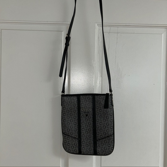 Guess Handbags - Guess crossbody